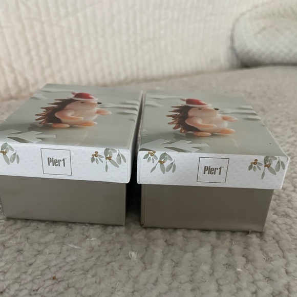 SET OF 2 PIER 1 IMPORTS TINY BLOWN GLASS CHRISTMAS HEDGEHOG DECOR NWTSET OF 2 - Picture 4 of 16